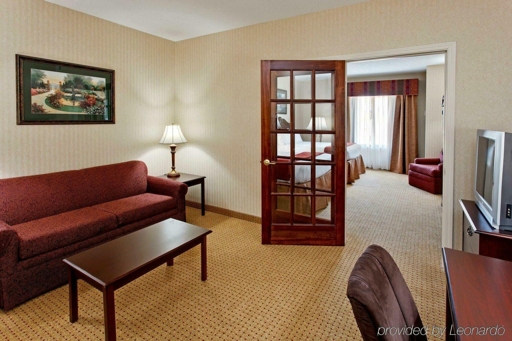 Holiday Inn Express Hotel & Suites Kingsport-Meadowview I-26 By Ihg Buitenkant foto